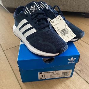 Boys sneakers Sz 1 1/2